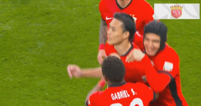 半场-刘若钒破门特谢拉后场被断致丢球+中柱 上海海港1-0上海申花